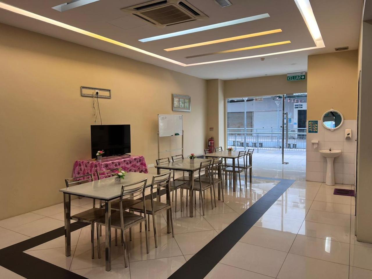 Bangi Business Hotel Kampong Sungai Ramal Dalam Екстер'єр фото