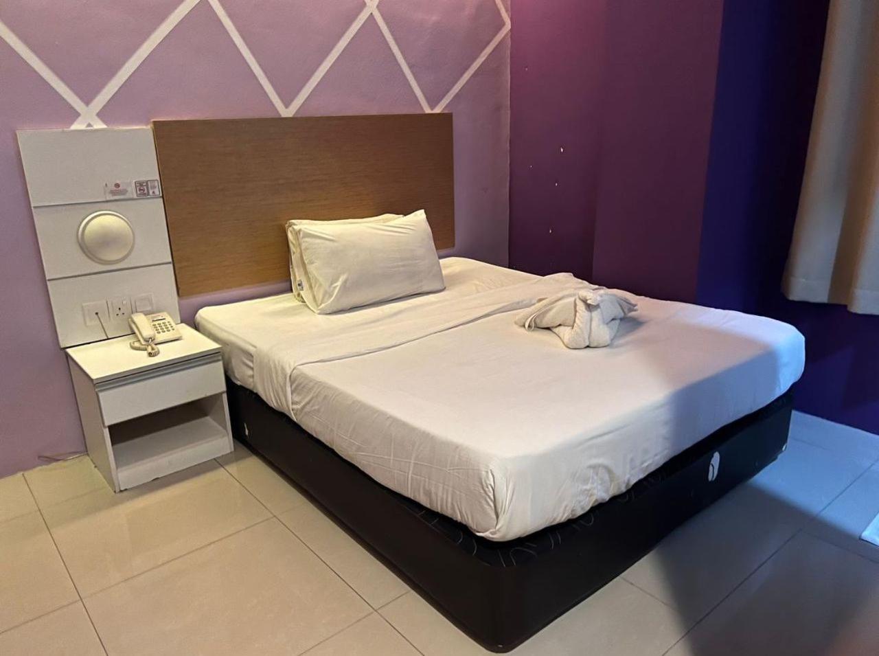 Bangi Business Hotel Kampong Sungai Ramal Dalam Екстер'єр фото