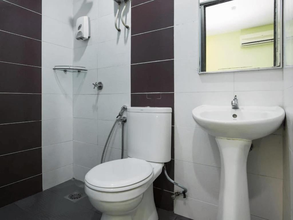 Bangi Business Hotel Kampong Sungai Ramal Dalam Екстер'єр фото